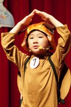 細膩演繹詩中的心境,讓大家陶醉在美妙的童謠裡。